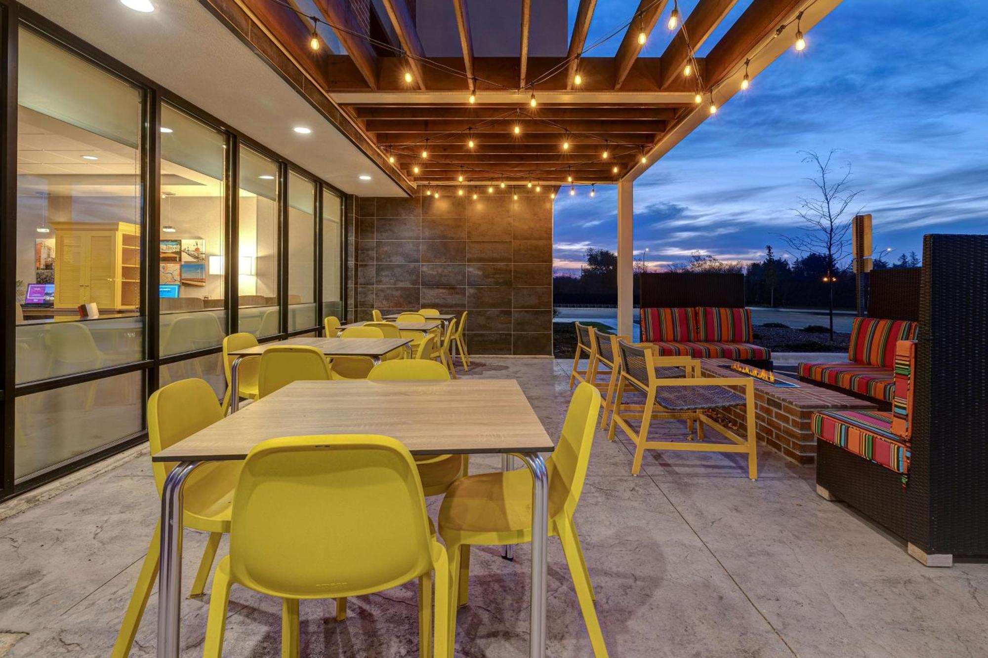 Home2 Suites By Hilton Dekalb Exterior photo